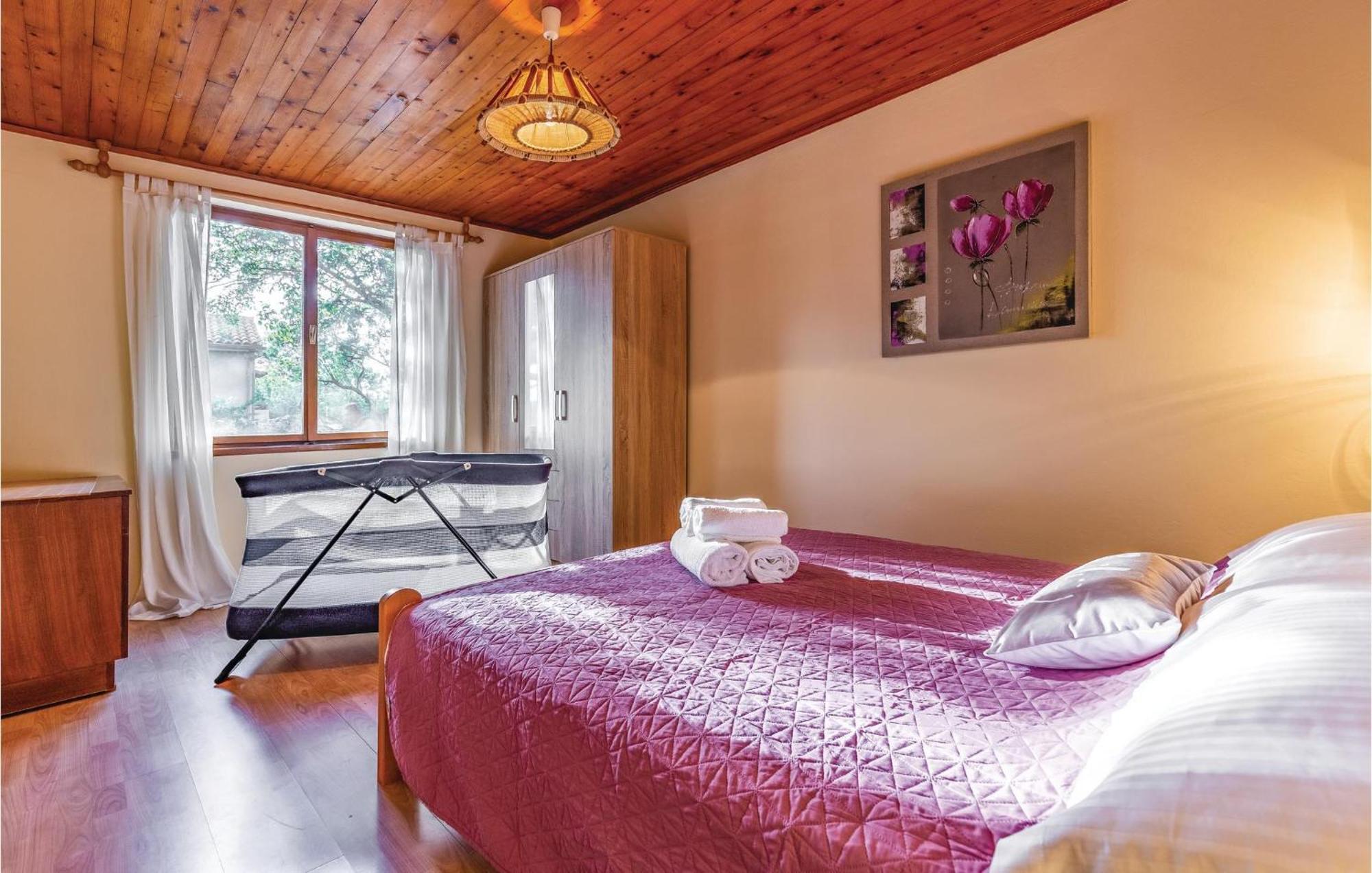 1 Bedroom Pet Friendly Home In Sisan Exterior photo